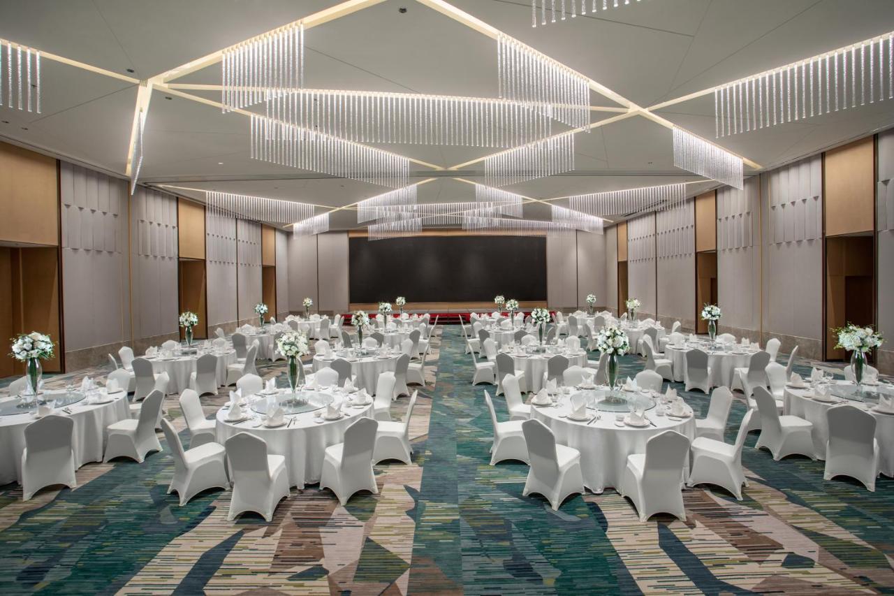 Holiday Inn Wuxi Central Station By Ihg Exterior foto
